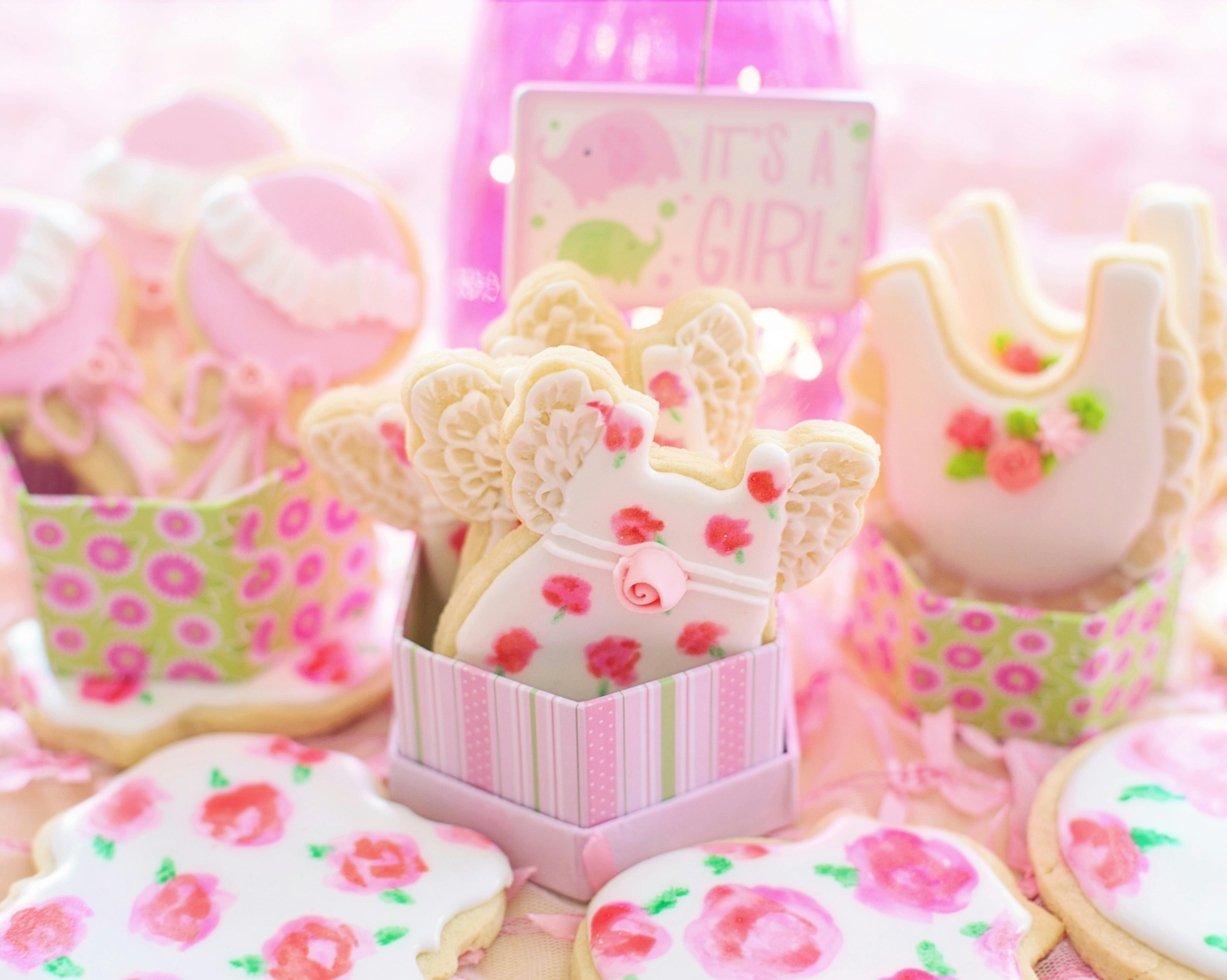 9 Baby Shower Decor Themes (& How to Use Our Keepsake Trunks)