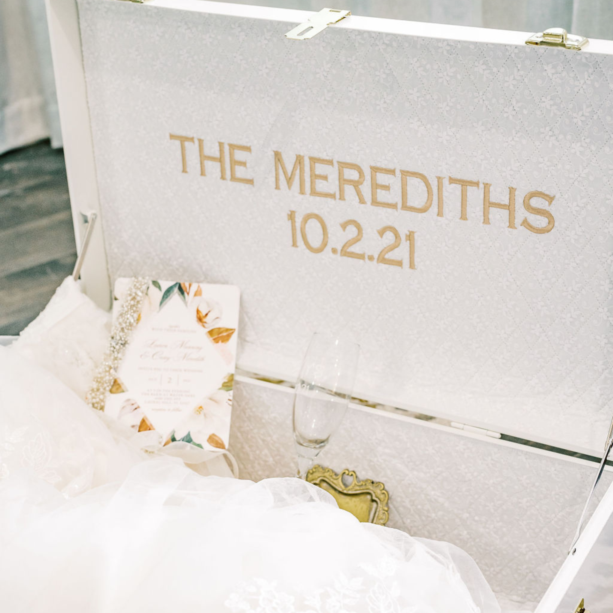 bridal/wedding trunks